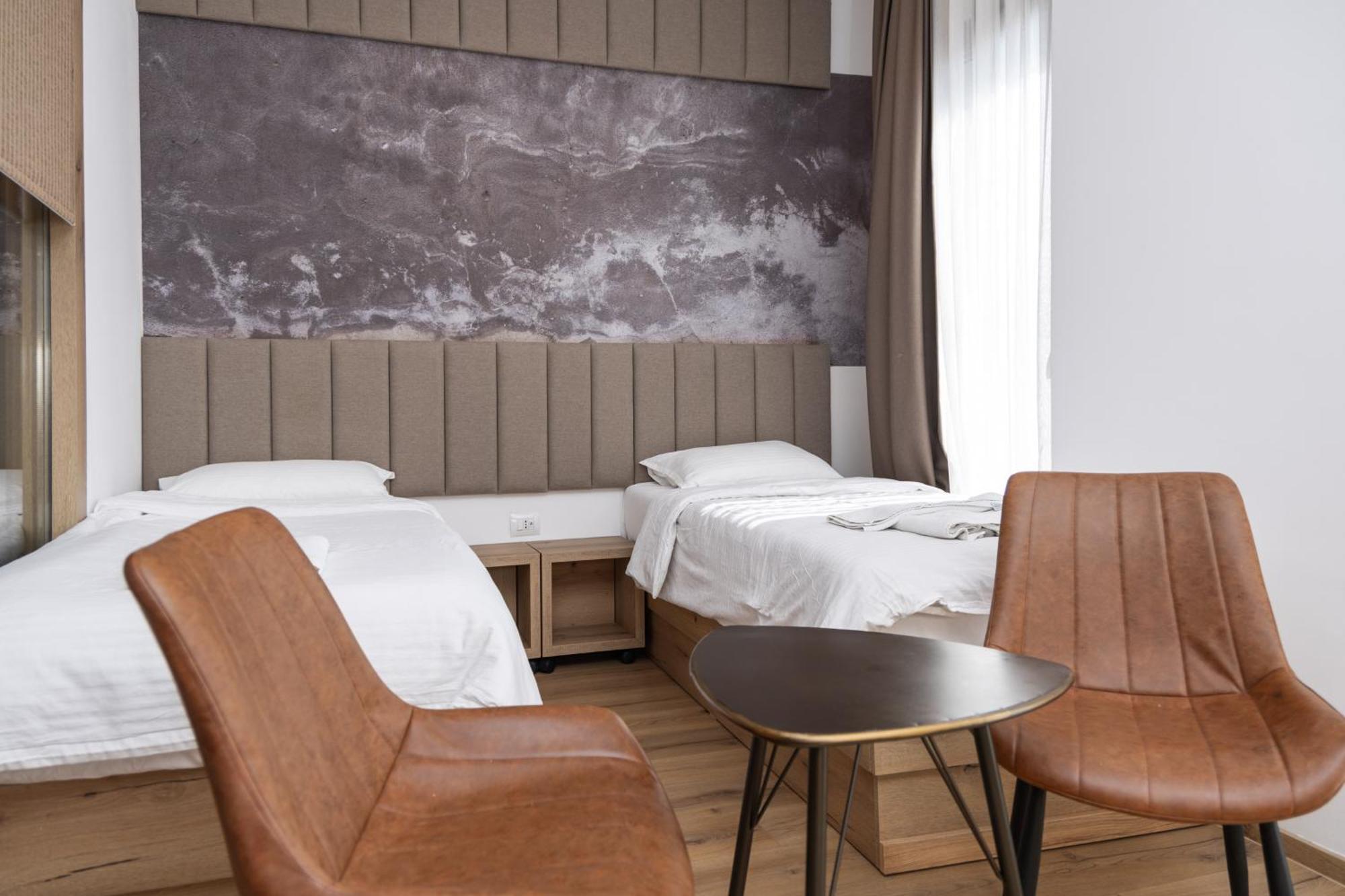 Roadside Hotel Lipjan Eksteriør billede