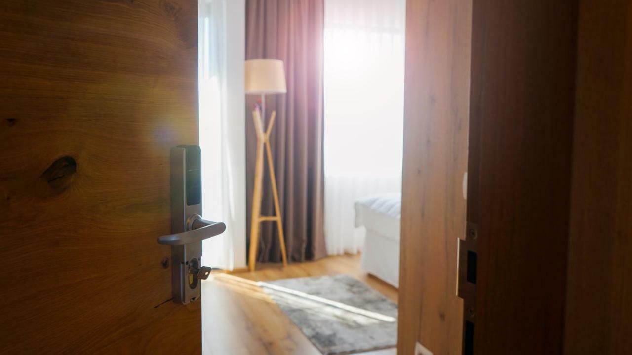Roadside Hotel Lipjan Eksteriør billede